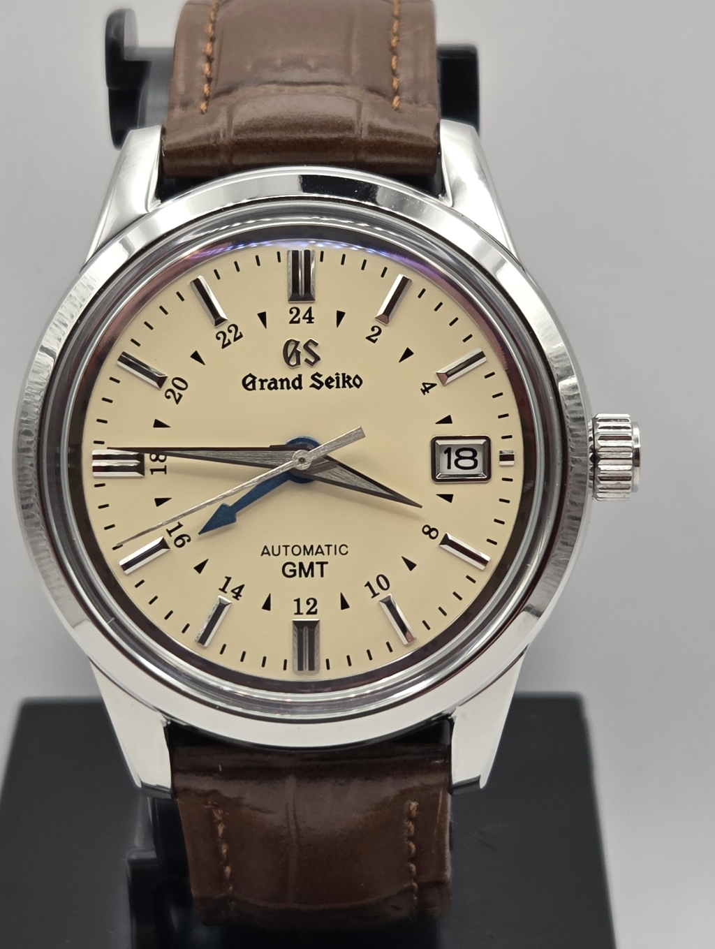 New Custom 39mm Seiko Mod Automatic Gmt Watch
